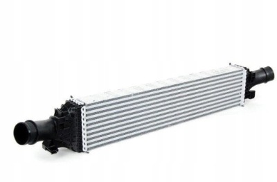 Интеркулер porsche macan 95b 14- 8k0145805r фото №1