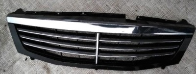 Решітка радіатора решітка радіатора 79463-08000 ssang yong rexton фото №1
