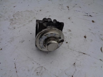 Клапан egr 038129637d volkswagen jetta 2.0 tdi фото №1