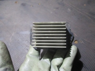 Резистор вентилятор toyota sienna 03-09 фото №1