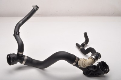 Volvo v40 ii 1.5 t3 152km труба шланг води 31368852 31338607 фото №1