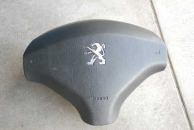Peugeot 3008 5008 подушка водителя air bag фото №1