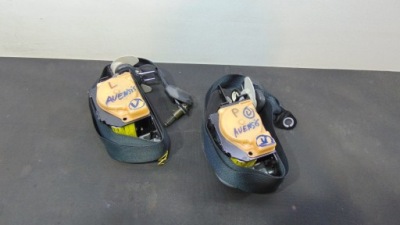 Pas натягувач правий лівий toyota avensis t25 фото №1