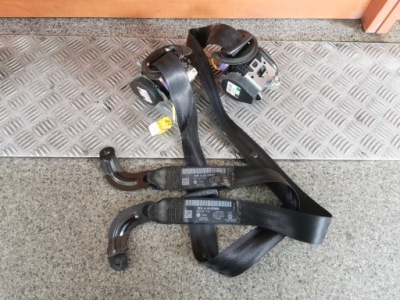 Pas безопасности левый i правый перед vw golf v plus 5m1857705 фото №1