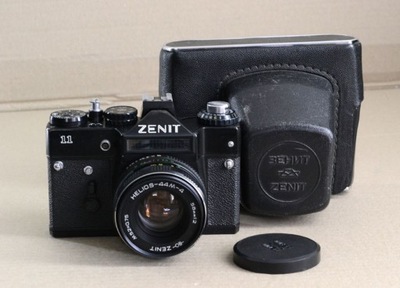 Aparat ZENIT 11 z obiektywem HELIOS