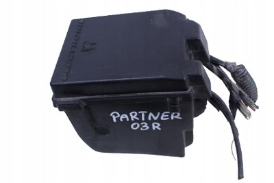 Модуль коробка предохранителей peugeot partner 03r. фото №1