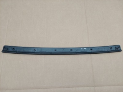 Audi a3 8y0 прокладка капот 8y0823126 фото №1