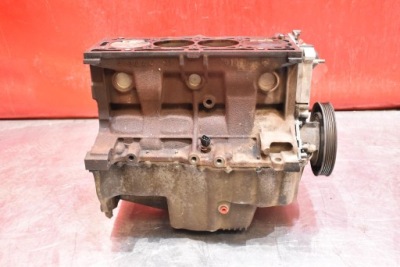 Блок dół двигателя wał k4m renault megane 2 ii 1.6 16v 113 km 02-06 фото №1