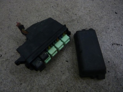 Коробка запобіжників 6906604-01 mini cooper r50 фото №1