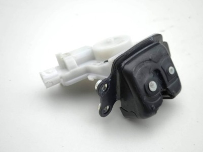 Lexus ux 2020 замок кришки задній / багажника фото №1