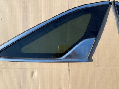 Скло задня кузовна ліва права kia sorento iv 20- фото №1