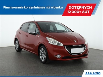 Peugeot 208 1.2 PureTech, Salon Polska