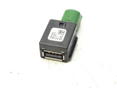 RANURA PORT USB SKODA SUPERB 3 5Q0035725  