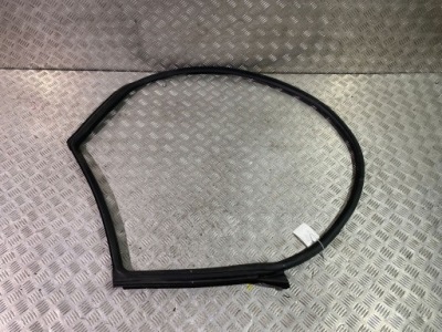 Maserati levante 2020 прокладка двері задніх 670032884 фото №1