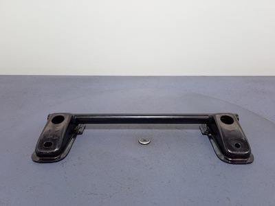 Toyota avensis t27 кронштейн isofix фото №1