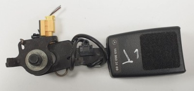 Кліпса поперечина лівий задній 3d mercedes w169 1698603169 фото №1