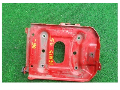 Suzuki ignis 1.5 03-08r - основание аккумулятор фото №1