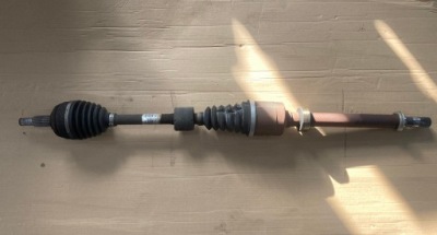 Приводной вал правая dacia duster ii 1.6 sce 391001740r фото №1