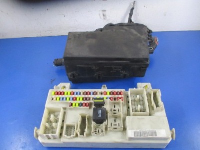 Ford c-max коробка запобіжників 3m5t14a073df фото №1