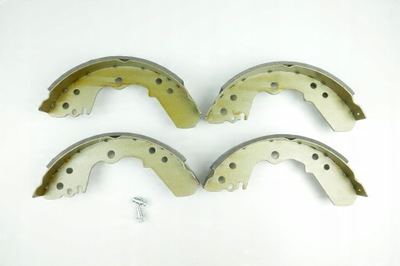 Гальмівні колодки гальмівні isuzu campo trooper i фото №1