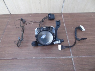 Лінза лампи перед права bentley flying spur w12 | hnt фото №1