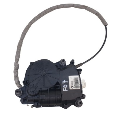 Bmw 5 gt f07 засувка замок кришки задній доводчик фото №1