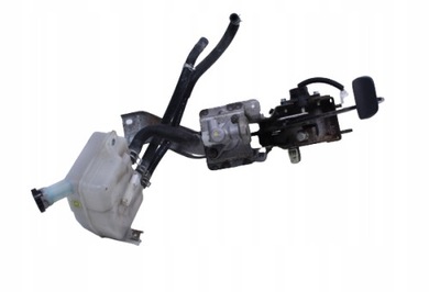 Педаль сцепления бачок cabstar maxity 07r. фото №1