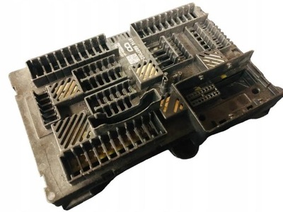 Bmw 5 g30 g31 коробка предохранителей 6837092 фото №1