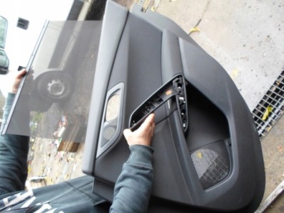 Peugeot 508 обшивка двері права задній шторка жалюзі фото №1