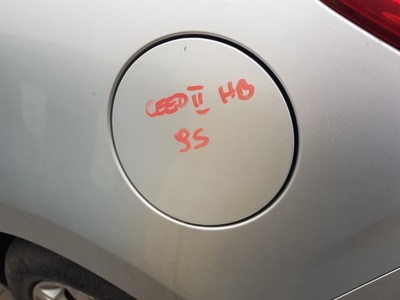 Kia ceed ii hb кришка заливної пального 9s 2012- фото №1