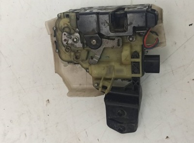 Замок правий перед двері skoda superb фото №1