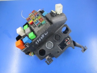 Berlingo коробка запобіжників 9568205480+przekaź фото №1