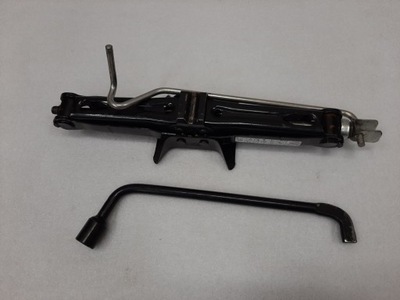 Домкрат dacia sandero i 8200858025 фото №1