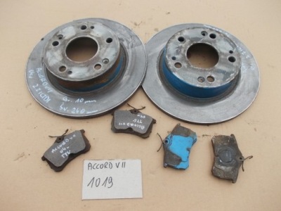 Тормозные диски задние тормозные колодки accord 7 фото №1