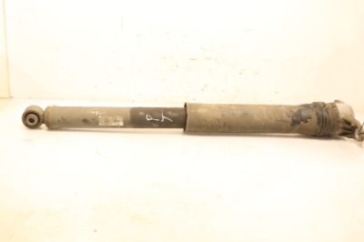 Амортизатор задній mazda 3 iv 2.0 181128-a фото №1