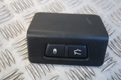 Maserati quattroporte vi кнопка кришки 670040725 фото №1