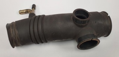 Труба повітрозабірник повітря toyota mr2 ii sw20 1788174320 фото №1