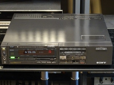 Sony SL-HF950 . 0523
