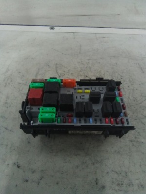 D800 коробка предохранителей corsa d 13217392ef фото №1