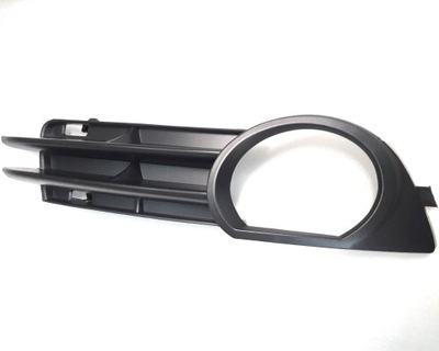 Решітка радіатора w бампері audi a3 8p 3d 5d права фото №1