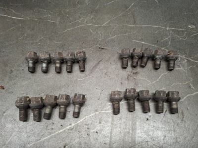 Болти kol короткі комплект mercedes w123 фото №1