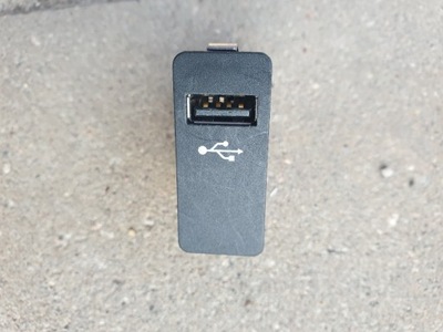 Bmw i3 разъём port usb 6820397 фото №1