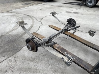 Балка oś подвеска задняя фургон blaszak renault master iii 3 4 iv 10-23r. фото №1