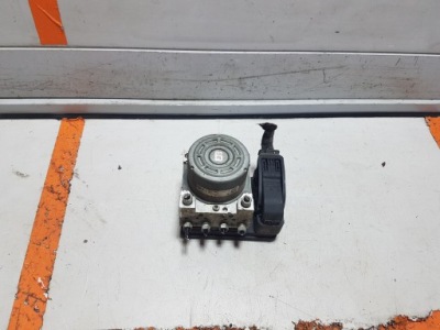 Bmw i3 l01 насос модуль abs 6892887 фото №1