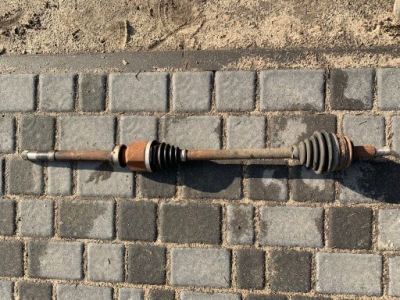 Peugeot 308 t9 приводной вал правая фото №1