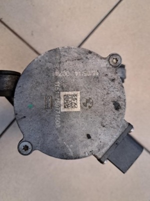 Bmw оригінальний номер 1151759771508 насос води фото №1