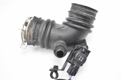 Шланг труба повітря 17880-0y010 yaris ii 1.33b фото №1