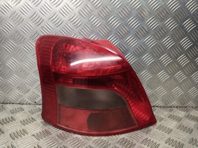 Лампа левая задняя toyota yaris ii 1.4 d4d 0d-7 фото №1