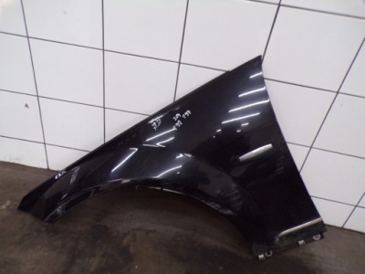 Крила лівий перед mercedes w204 lak 197 фото №1