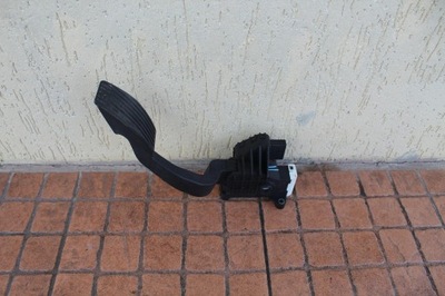 Потенциометр педаль газа opel corsa d 13305804 фото №1